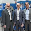 Die drei Vorstände von IMS Gear (von links) Wolfgang Weber, Bernd Schilling und Dieter  Lebzelter stehen im frisch gebauten Werk in ...