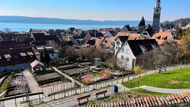 Gärtnern mit Seeblick mitten in der Stadt: Bis zum 1. April können sich Interessenten für eine Parzelle in den Menzinger Gärten ...