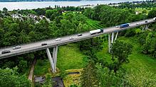 Die B31-Brücke auf Höhe von Überlingen-Nußdorf: Das sogenannte Nußbachtal-Viadukt wurde 1967 gebaut und soll in spätestens vier Jahren ...