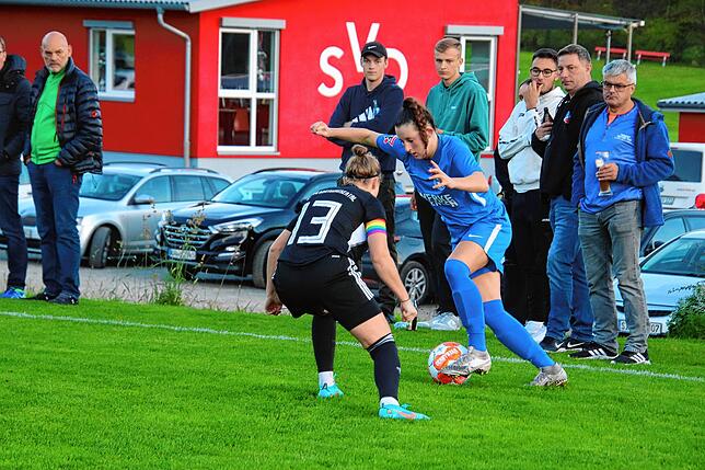 Bild 13: Bilder der Pokal-Partie zwischen dem SV Deggenhausertal und dem Hegauer FV