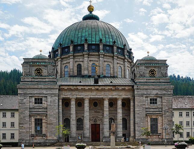 Für den Dom ist St. Blasien weithin bekannt. Im Sommer 2025 wird hier der Bürgermeister gewählt.