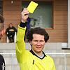 Im Kreuzfeuer: Schiedsrichter Jan Sigel soll aus Sicht des FC Zell in der Partie beim SV Herten einen Regelverstoß begangen haben, als ...