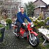Vor 13 Jahren kaufte sich Philipp Wood aus Reichenau sein erstes Moped &ndash; diese Kreisler Florett &ndash; und restaurierte die ...