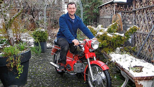 Vor 13 Jahren kaufte sich Philipp Wood aus Reichenau sein erstes Moped &ndash; diese Kreisler Florett &ndash; und restaurierte die ...