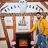 Tevfik Ceylan ist seit dreieinhalb Jahren Wirt der Black Pearl. Er findet es sehr schade, dass die mühevoll angebrachte Dekoration in ...