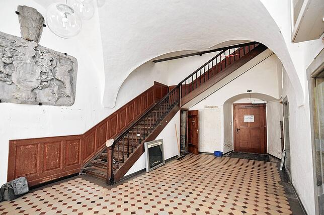 Bild 2: Tanzschlössle im Keller, Dreck im Dach: So sah das Österreichische Schlösschen vor der Sanierung aus