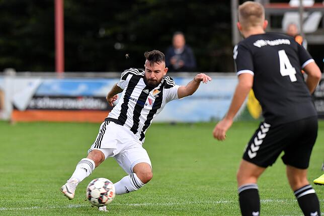 Bild 12: SV 08 Laufenburg kassiert späten Ausgleich zum 2:2 beim VfR Hausen &ndash; und wir haben die Bilder!
