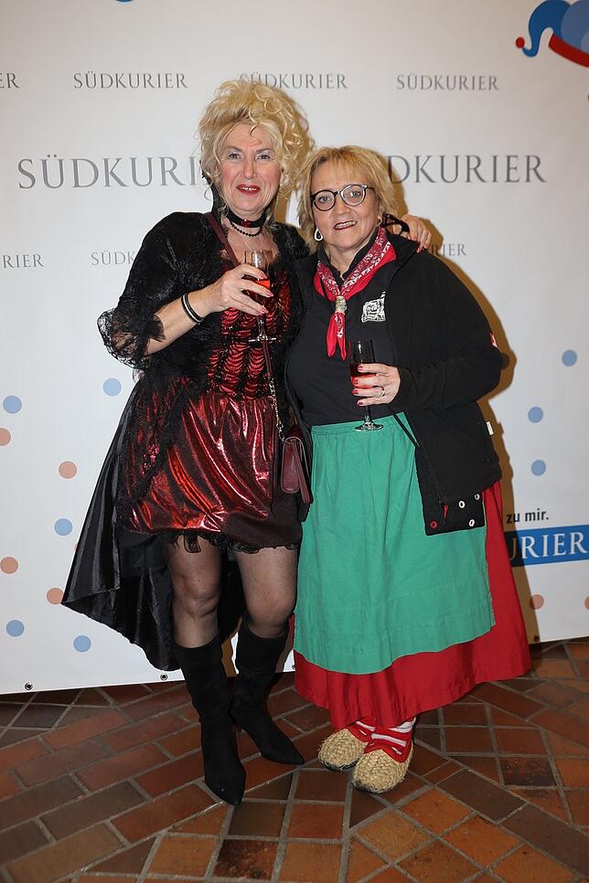 Bild 26: An der SÜDKURIER-Fotowand: Das sind die Gäste der Fernsehfasnacht (Teil 1)
