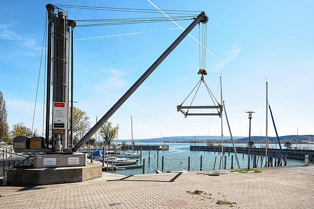 Nicht viel los (hier an der Krananlage beim Yachtclub in Radolfzell): Trotz des niedrigen Wasserstandes könnten eigentlich schon etliche ...