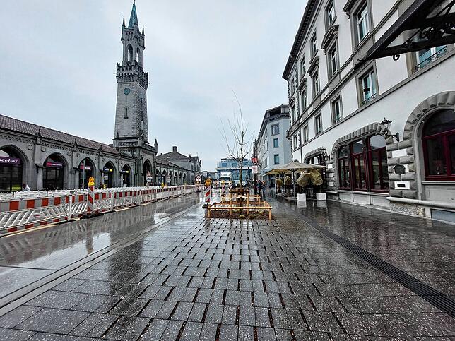 Bild 8: Großbaustelle am Bahnhofplatz in Konstanz: Bis Herbst 2025 soll alles fertig sein