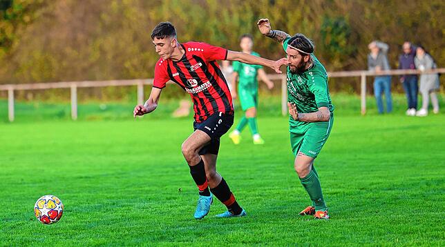 Bild 19: Unsere Bildergalerie von Bezirksligaspiel zwischen dem FC Bodman-Ludwigshafen und dem TSV Aach-Linz