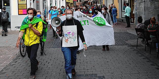 Die Demonstration kurz vor ihrem Ziel auf der Markstätte am Kaiserbrunnen.