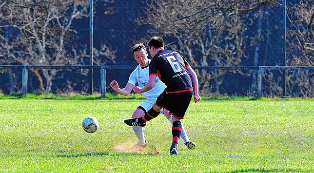 Bild 27: SG FC Wehr/Brennet gelingt wichtiges 1:0 gegen den FC RW Weilheim &ndash; und wir haben Bilder!