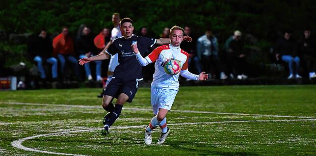 Bild 13: VfB Waldshut feiert 9:0-Kantersieg beim FC Rot-Weiß Weilheim &ndash; und wir haben Bilder!