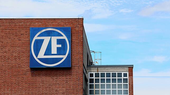 Ende vergangenen Woche war bekannt geworden, dass der Automobilzulieferer ZF – das Bild zeigt Werk 2 in Friedrichshafen – einen massiven ...