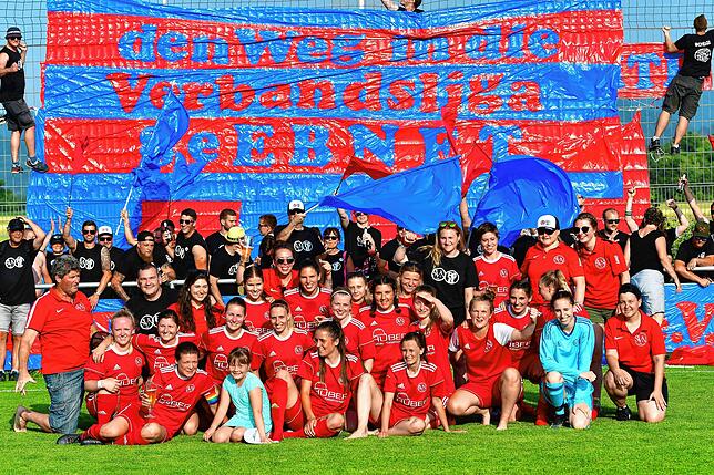 Bild 7: SV Niederhof steigt nach 3:2-Sieg bei der SG Ebnet in die Verbandsliga auf &ndash; und wir haben Bilder!