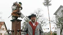 Einen Narren hält kein Unwetter ab: Das hat Pascal Bochenek beim Gespräch zu diesem Artikel bewiesen. Fürs Foto stellte er sich ohne zu ...