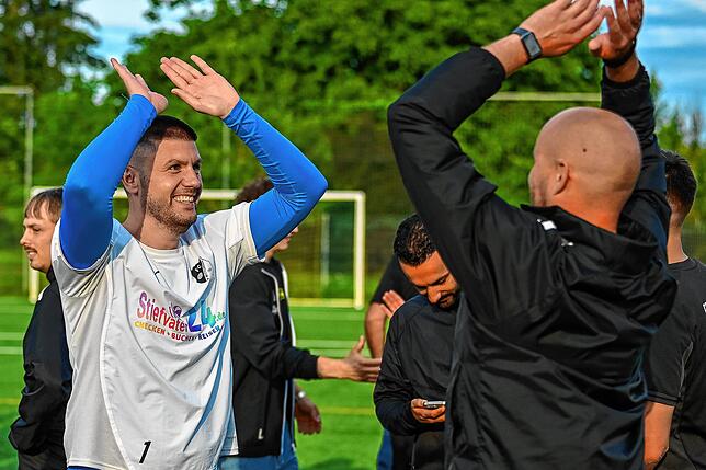 Bild 2: FC Wittlingen sichert sich mit 2:1 beim SV Herten den Meistertitel – und wir haben Fotos!