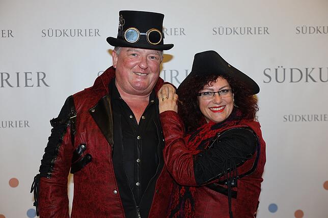 Bild 27: An der SÜDKURIER-Fotowand: Das sind die Gäste der Fernsehfasnacht (Teil 4)