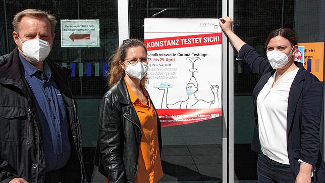Oliver Luz von der IT der Stadt Konstanz (von links), Mandy Krüger von der Pressestelle und Manuela Leirer, das Organisationstalent vom ...