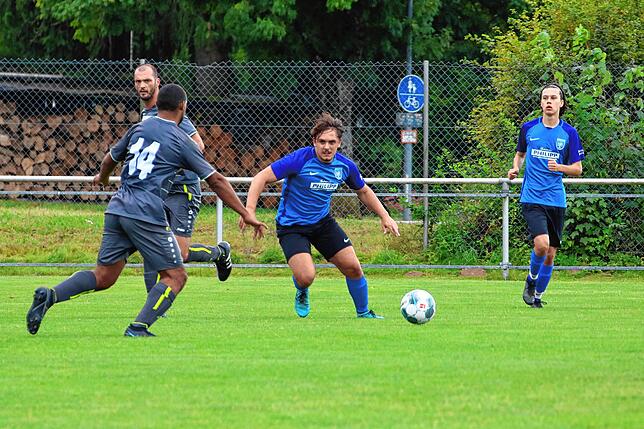Bild 21: FC Hauingen fegt den FV Degerfelden mit 10:1 vom Platz &ndash; und wir haben Bilder vom Spiel