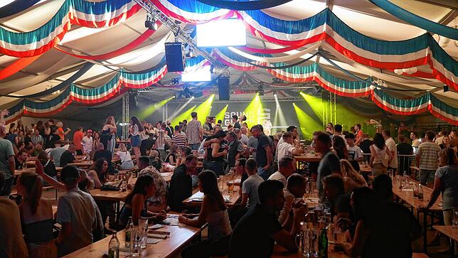 Bild 27: Chilbi 2025 in Waldshut: Große Waldhaus Brassnacht mit „Brasslufthamma“ und „SoundGurus“