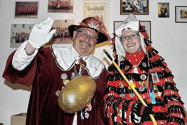 „Wir halten sorgsam an unserer Fastnacht-Eröffnung fest.“Sigmar Hägele, Narrenzunft Engen (im Bild mit Tochter Melanie)