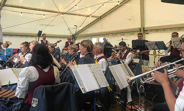 Bild 16: Hier sind die besten Bilder vom Torkelfest in Bermatingen