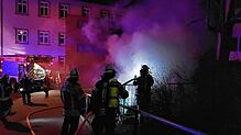 Ein Containerbrand an der Talschule rief in der Nacht zum Dienstag die Wehrer Feuerwehr auf den Plan.