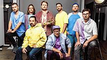LaBrassBanda kommt im Rahmen ihrer Brass Fire Tour auch nach Markdorf. Die Musiker spielen am Donnerstag, 13. Juni 2024 auf dem Marktplatz.