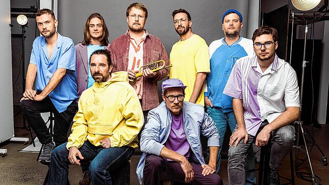 LaBrassBanda kommt im Rahmen ihrer Brass Fire Tour auch nach Markdorf. Die Musiker spielen am Donnerstag, 13. Juni 2024 auf dem Marktplatz.