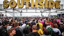 Das "Southside"-Festival in Neuhausen ob Eck gehört wie sein Schwesterfestival "Hurricane" zu den größten deutschen Open-Air-Festivals ...