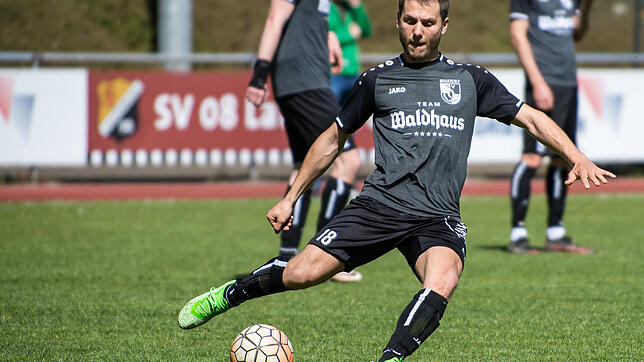 Motiviert: Robin Bächle und der SV Waldhaus können mit einem Sieg am Samstag beim FC 08 Bad Säckingen zum Spitzentrio aufschließen.