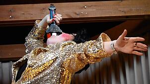 Bild : Frauenfasnacht in Görwihl: Der Großangriff auf deine Lachmuskeln!