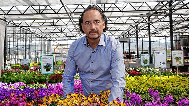 Für Axel Mauch sind die nächsten Wochen entscheidend, um Frühlingsblumen in seinem Gartencenter zu verkaufen. Doch er hat ...