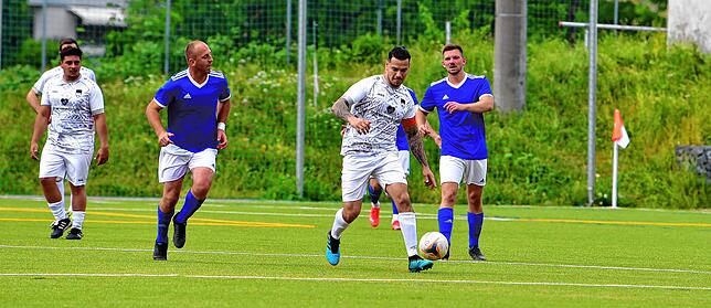 Bild 11: FC Tiengen 08 II beim 9:0 gegen SV Jestetten II weiter auf Titelkurs &ndash; und wir haben Bilder!