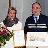 Mit Blumen und Präsenten wurde Alexandra Beer von Bürgermeister Maik Lehn offiziell aus ihrem Amt als Ortsvorsteherin von Glashütte ...