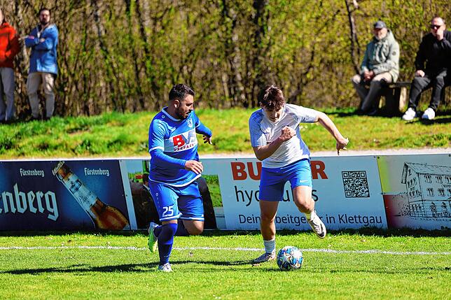Bild 30: Unsere Bildergalerie vom 2:2 im Spitzenspiel zwischen der SG Stühlingen/Weizen und dem FC Erzingen