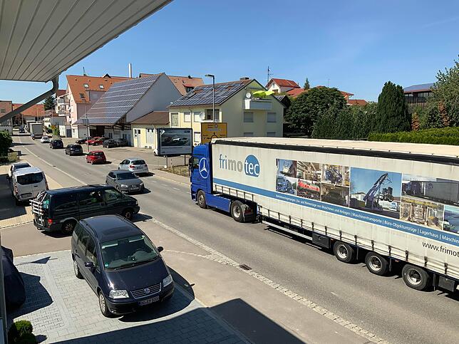 Ein Blick aus dem ersten Stock der Wohnung von Mario Maier am Dienstag um 15.30 Uhr.