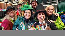 Biblisschieber aus Nesselwangen beim Redaktionssturm, von links: Sophia Schellinger, Bodo Tylla, Claudia Gloning, Marcel Jäger, Inge ...