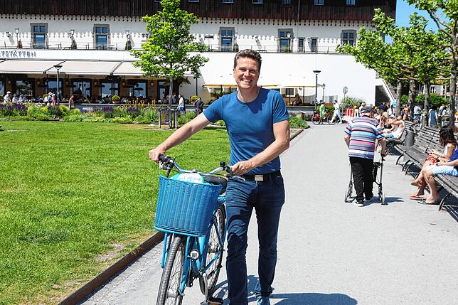 Bild 5: In der Nussschale durch den Konstanzer Trichter? Die Einbaum-Regatta lockt Besucher an (Teil 2)