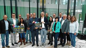 Sie rühren noch einmal die Werbetrommel für die dritte Lions-Nacht, zu der die Organisatoren und Helfer für den 26. April einladen. ...