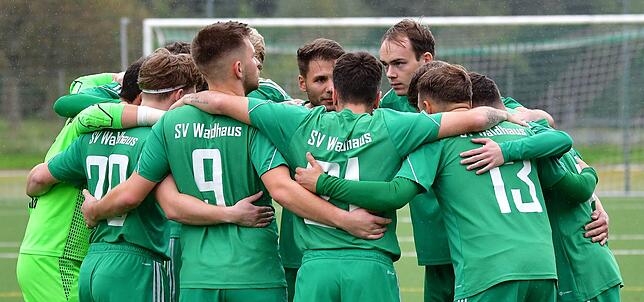 Teamgeist: Aufsteiger SV Waldhaus machte bislang eine gute Figur in der Bezirksliga.