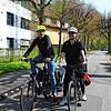 Sandor Spieß und Corinna Burger haben sich für ein Leben in der Stadt entschieden. &bdquo;Wir wollten kurze Wege, die gut zu Fuß und mit ...
