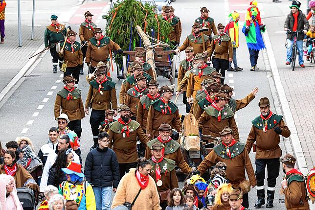 Bild 25: Narrenbaumstellen auf dem Radolfzeller Marktplatz