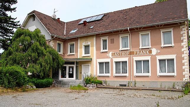 Ein Bild, das immer häufiger vorkommt: Der Gasthof Frank in Hüfingen steht leer. Um etwa ein Drittel hat die Anzahl an ...
