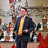 Bundesgesundheitsminister Karl Lauterbach teilte vor dem Narrengericht kräftig aus. Nicht nur gegen den Kläger und die Gerichtsnarren, ...