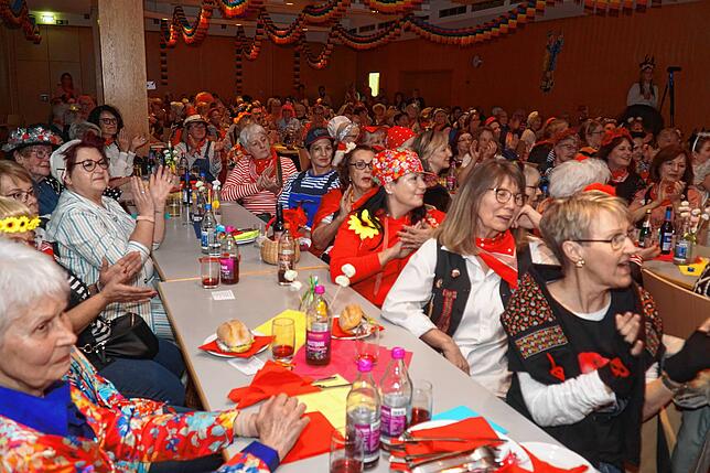 Bild 7: Die schönsten Bilder der Wieberfasnet in Villingen: Fasnet mit der Frauengemeinschaft St. Bruder Klaus