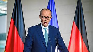 Friedrich Merz hat angekündigt, Waffenlieferungen an Israel teilweise einzustellen. Dafür wurde er scharf kritisiert.