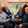 Sie genießen die schnelle Fahrt in der neuen S-Bahn (von links): Frank Fetzer (Leiter des Straßenverkehrsamtes), Mathias Merz ...